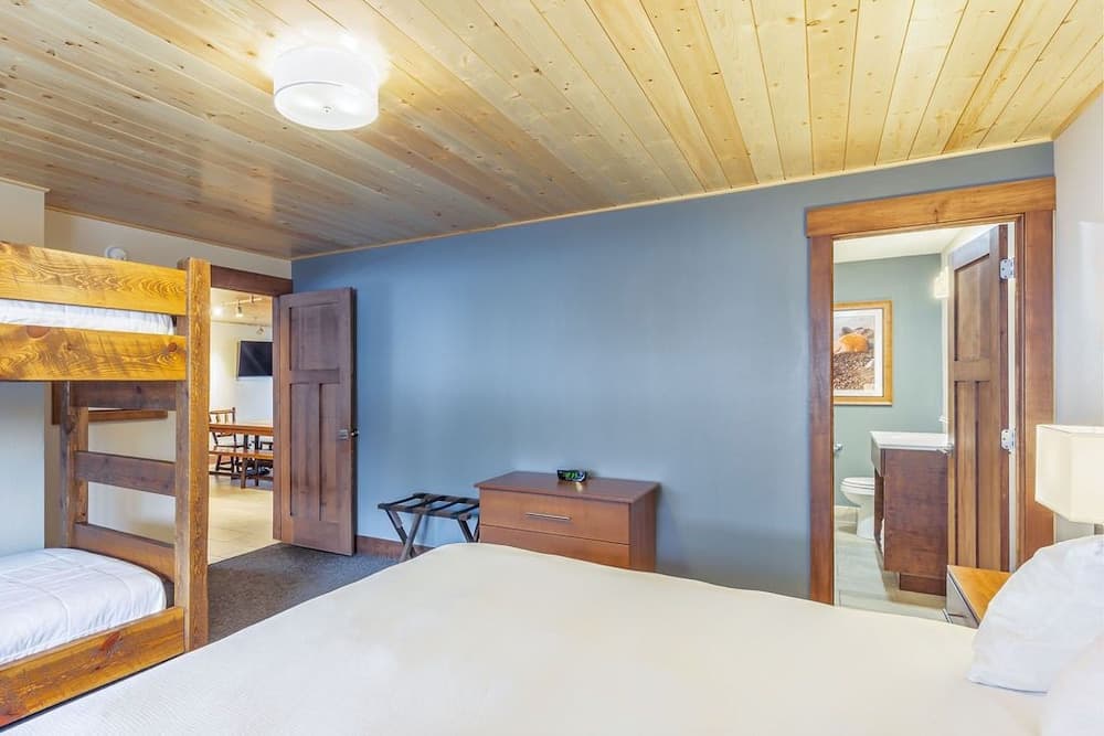 Eagle Ridge Resort at Lutsen Mountains interior in Lutsen, MN — gallery photo 2