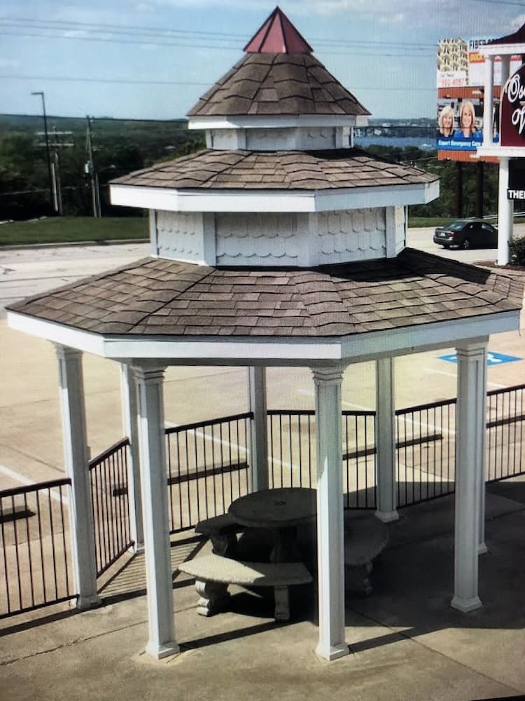 Osage Village Inn property views in Osage Beach, MO — gallery photo 3