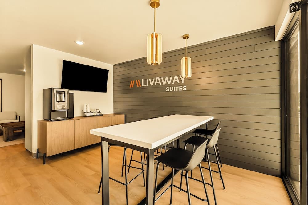 LivAway Suites Phoenix-Surprise gallery photo in Surprise, AZ — image 22