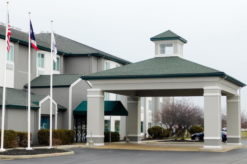 Sleep Inn & Suites Oregon - Toledo gallery photo in Oregon, OH — image 47