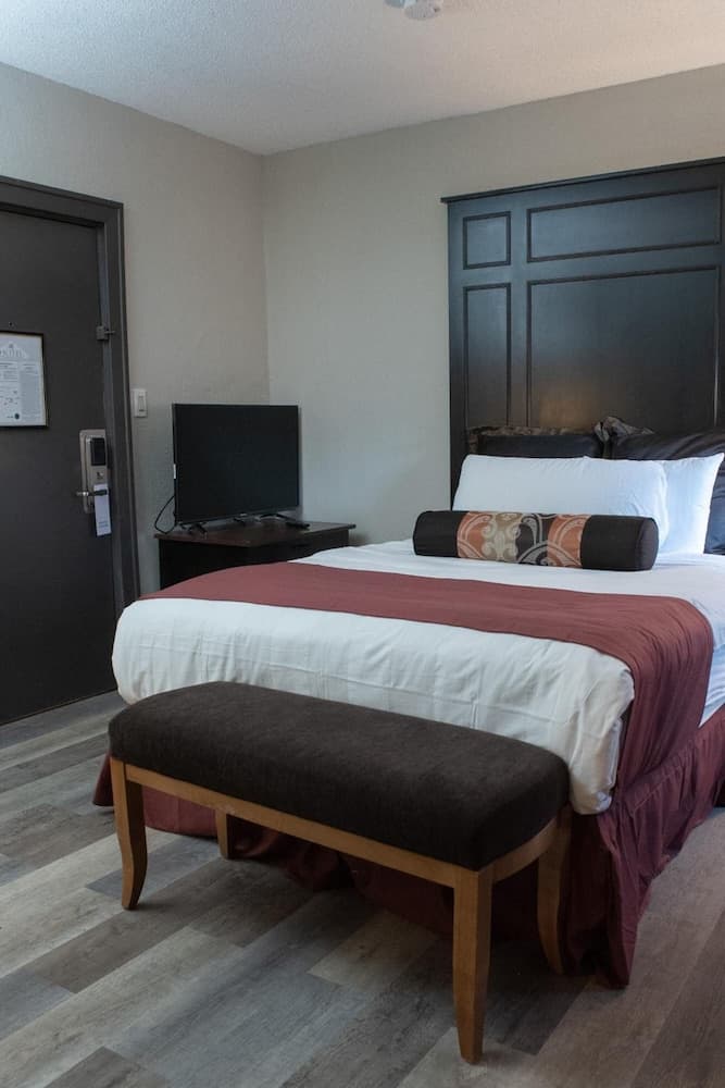 Hotel Chataura gallery photo in Dearborn, MI — image 19