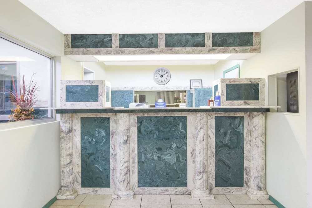 Days Inn by Wyndham West Point interior in West Point, MS — gallery photo 2
