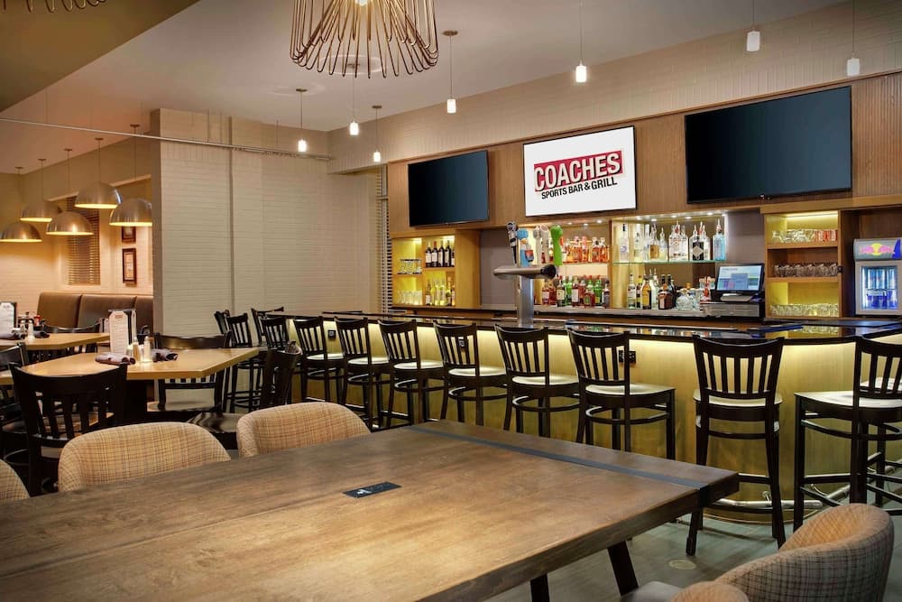DoubleTree by Hilton Chicago Midway Airport gallery photo in Chicago, IL — image 6