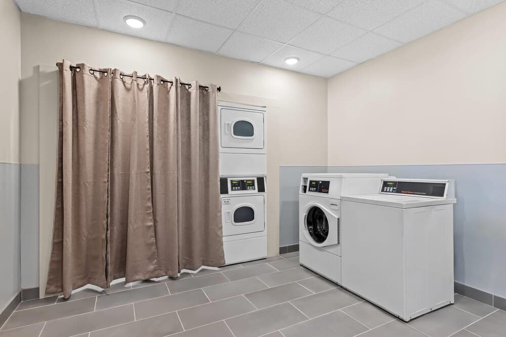 Everhome Suites Brownsville gallery photo in Brownsville, TX — image 49