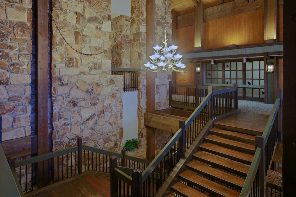 Salt Fork Lodge and Conference Center interior in Cambridge, OH — gallery photo 2