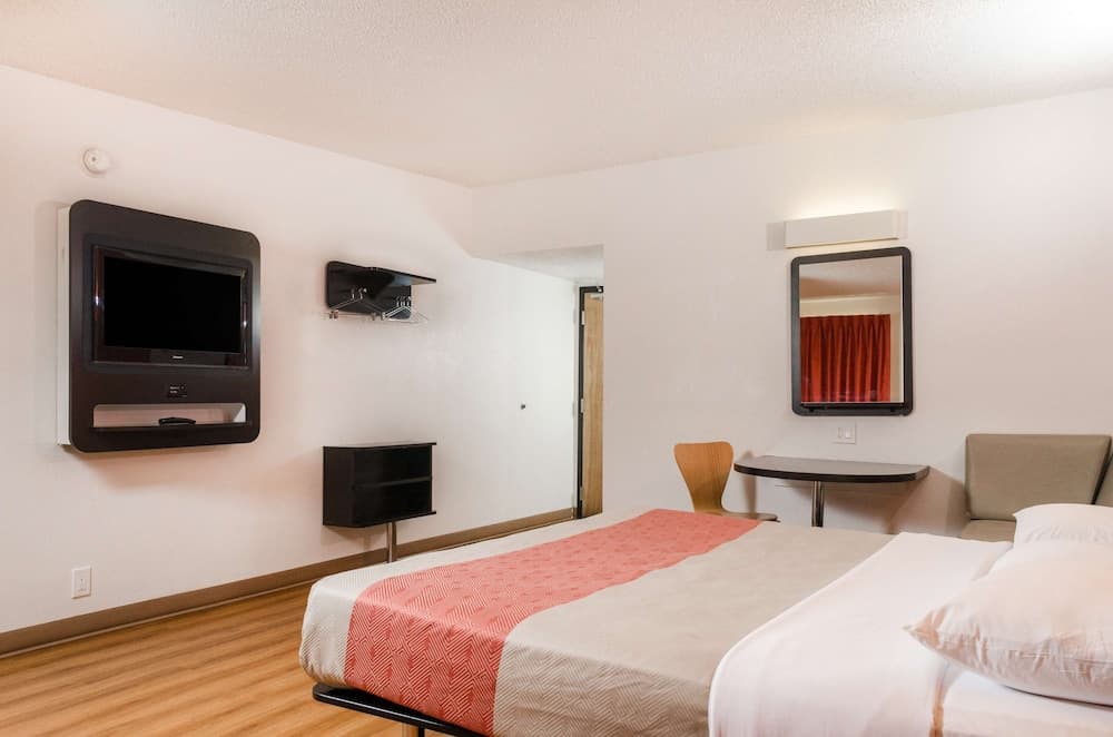 Ramada by Wyndham Merced gallery photo in Merced, CA — image 16