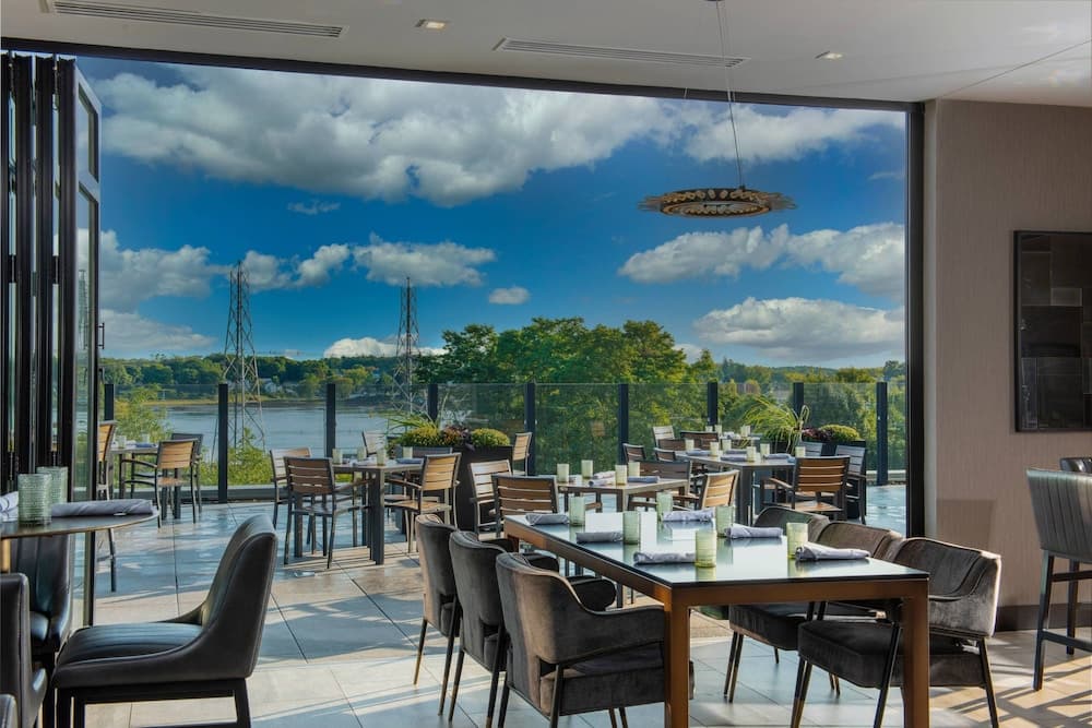 AC Hotel by Marriott Portsmouth gallery photo in Portsmouth, NH — image 79
