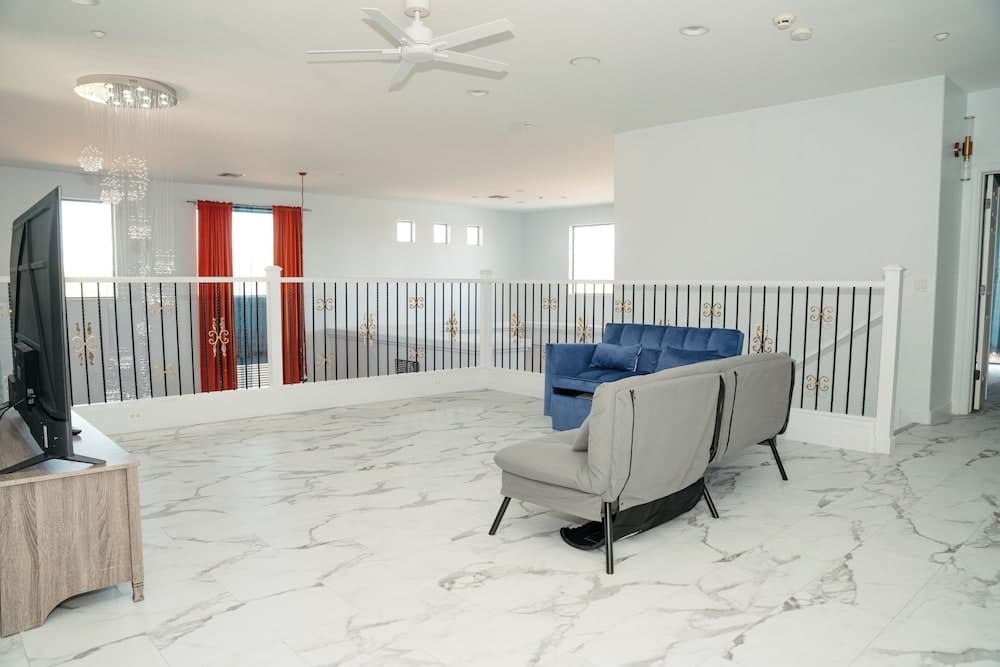 Large Family Home Near Phoenix gallery photo in Buckeye, AZ — image 20
