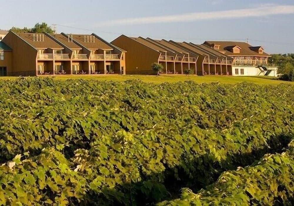 The Inn at Glenora Wine Cellars featured exterior or lobby in Dundee, NY — similar hotel