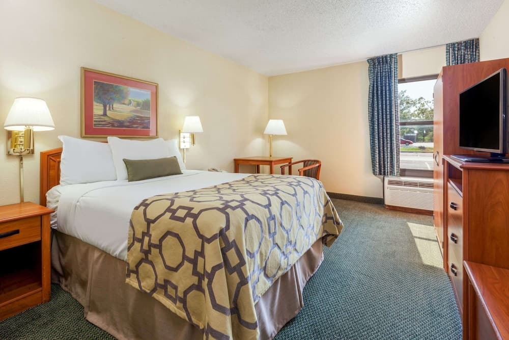 Baymont by Wyndham Amarillo East property views in Amarillo, TX — gallery photo 3