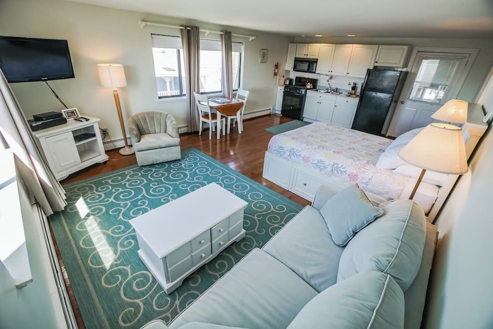 Neptune House Block Island Resort property views in Block Island — gallery photo 3