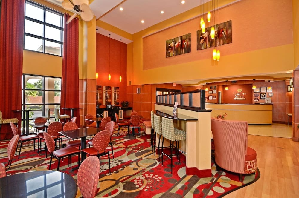 Comfort Suites interior in Panama City, FL — gallery photo 2