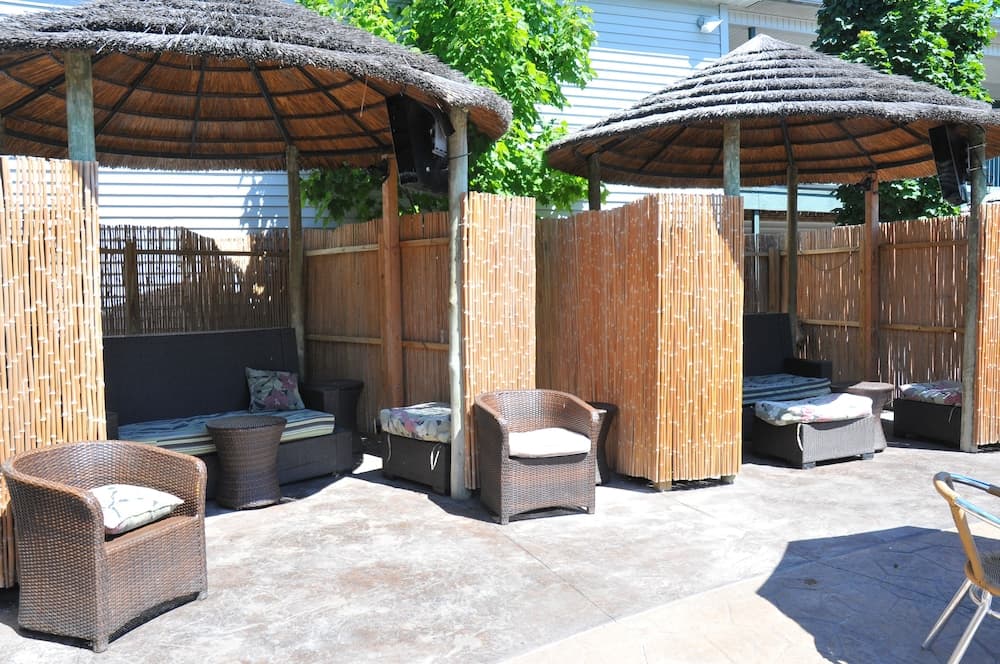 Put in Bay Victory Station Hotel interior in Put-in-Bay, OH — gallery photo 2