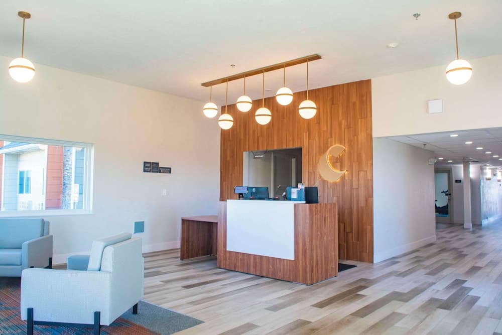 Comfort Inn Battle Mountain - Midway Between Elko and Winnemucca interior in Battle Mountain, NV — gallery photo 2