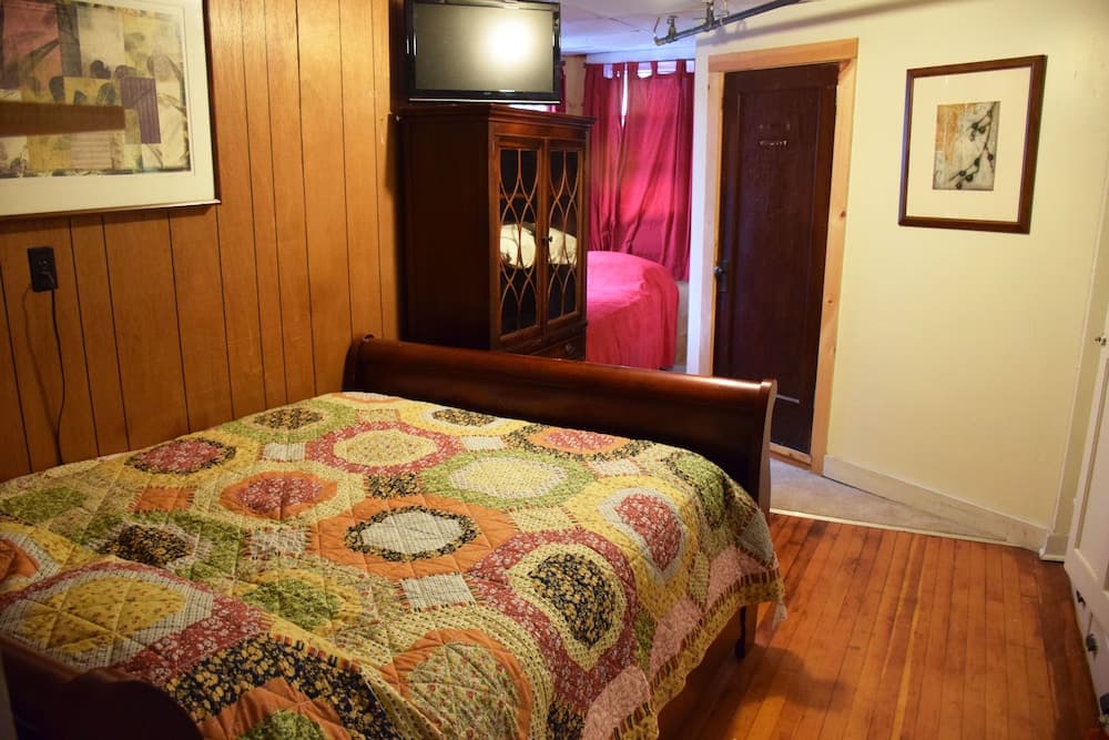 The Baseball Hotel gallery photo in Richfield Springs, NY — image 73
