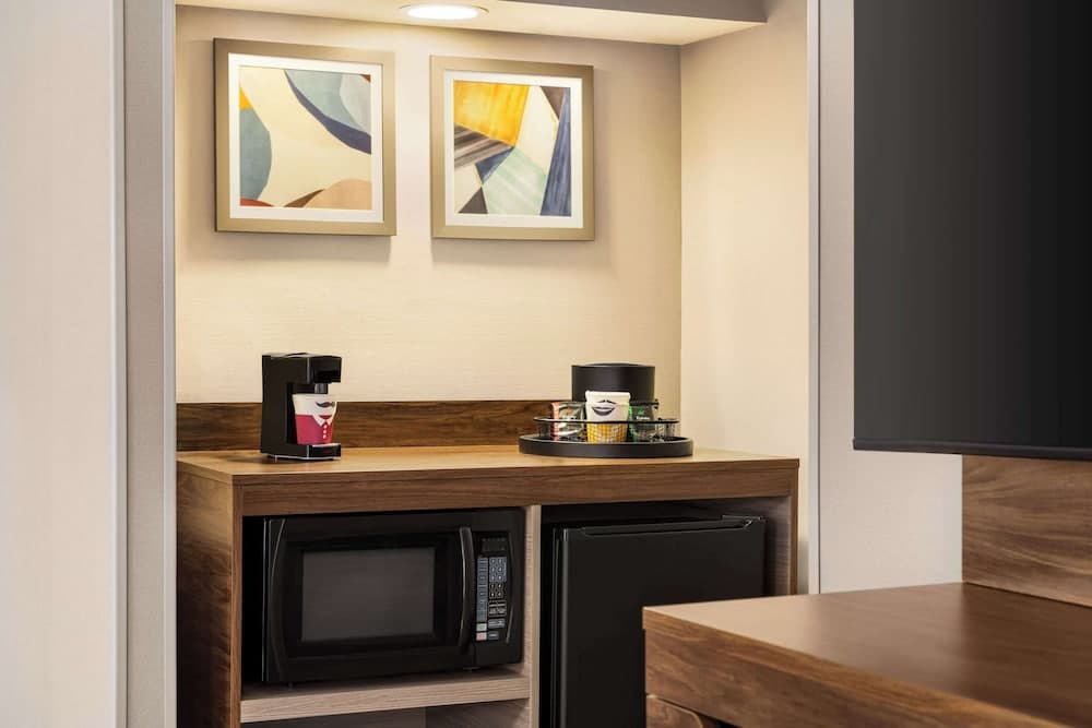 Hampton Inn by Hilton Shelton gallery photo in Shelton, CT — image 7
