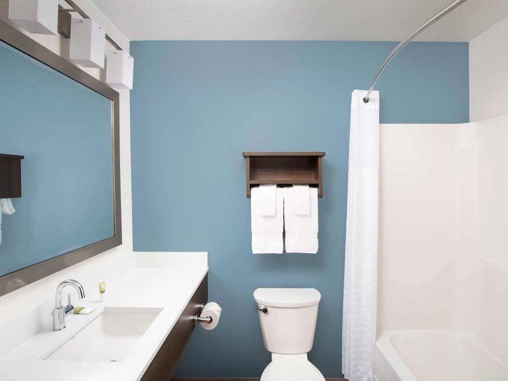 Woodspring Suites Harrisburg Carlisle interior in Carlisle, PA — gallery photo 2