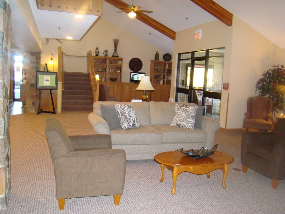Boarders Inn & Suites by Cobblestone Hotels - Faribault property views in Faribault, MN — gallery photo 3