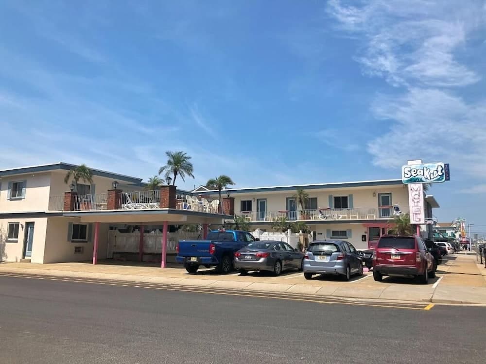 Sea Kist Motel interior in Wildwood, NJ — gallery photo 2