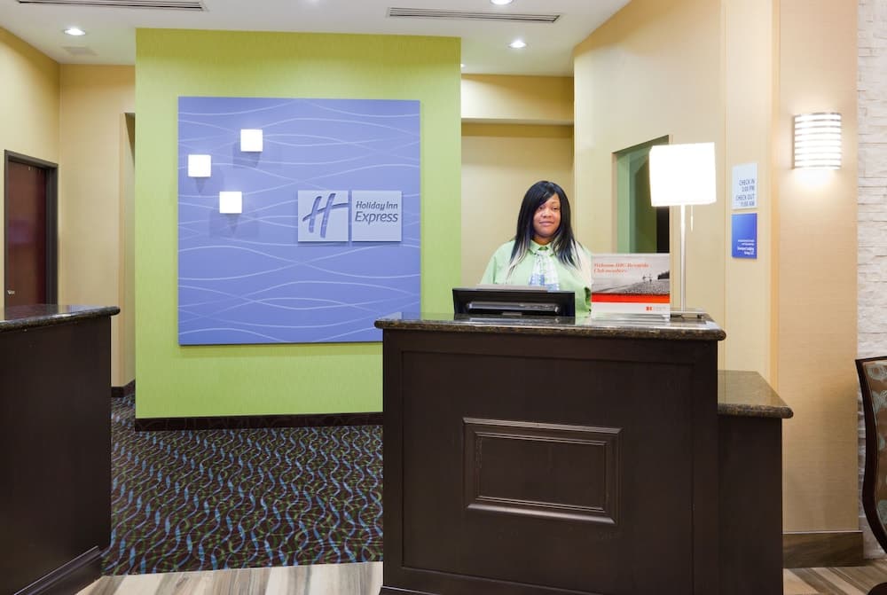 Holiday Inn Express & Suites Davenport by IHG gallery photo in Davenport, IA — image 23