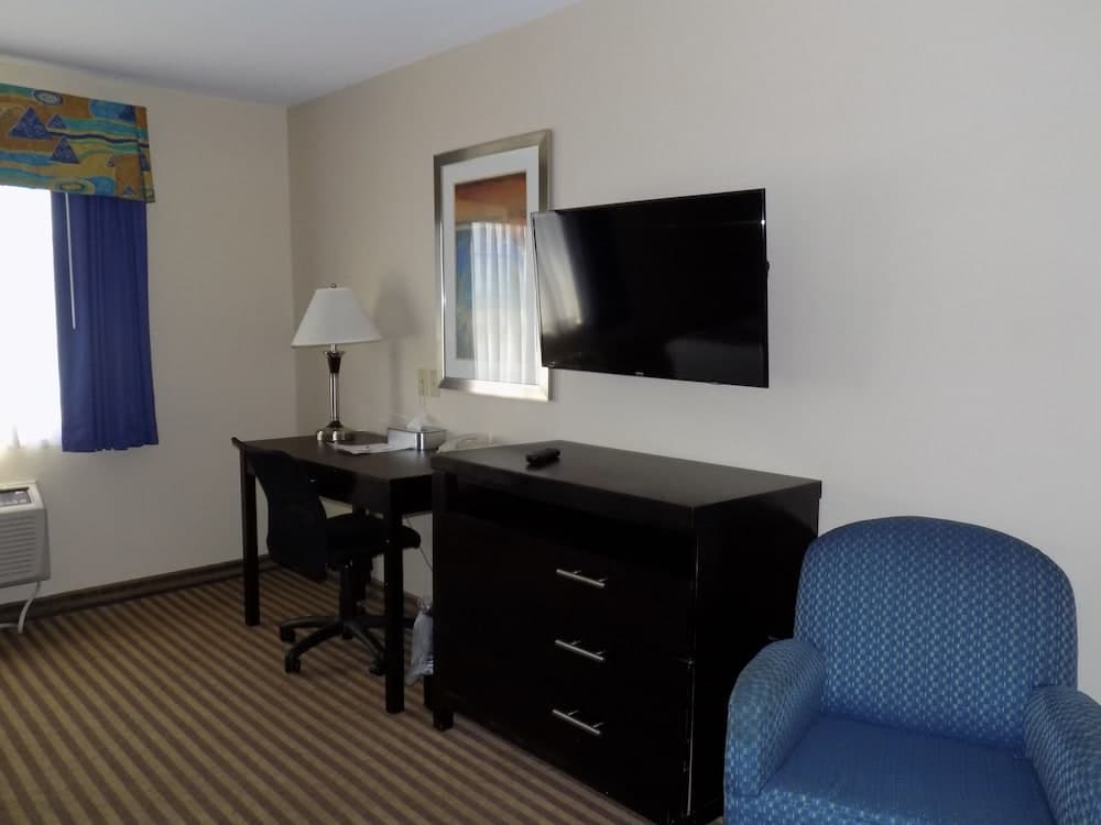 Rodeway Inn featured exterior or lobby in Portage, IN — similar hotel