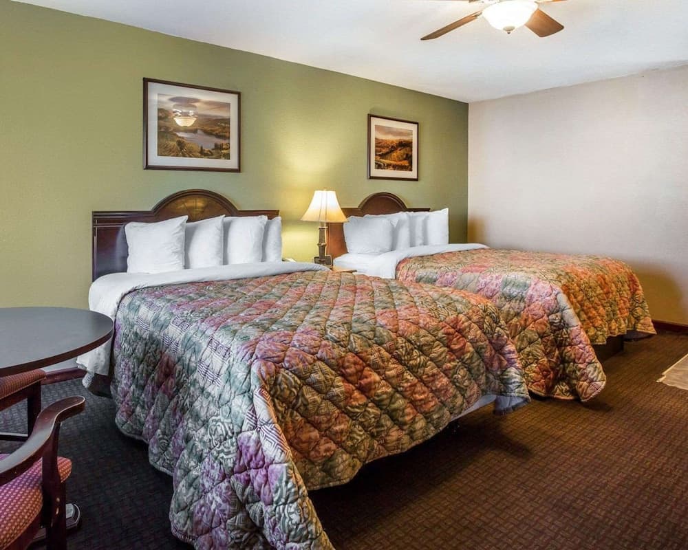 Quality Inn & Suites Cameron Park Shingle Springs gallery photo in Shingle Springs, CA — image 28