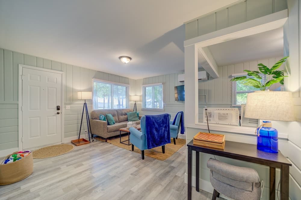 Scenic Drive Resort by DreamStay gallery photo in Muskegon, MI — image 120