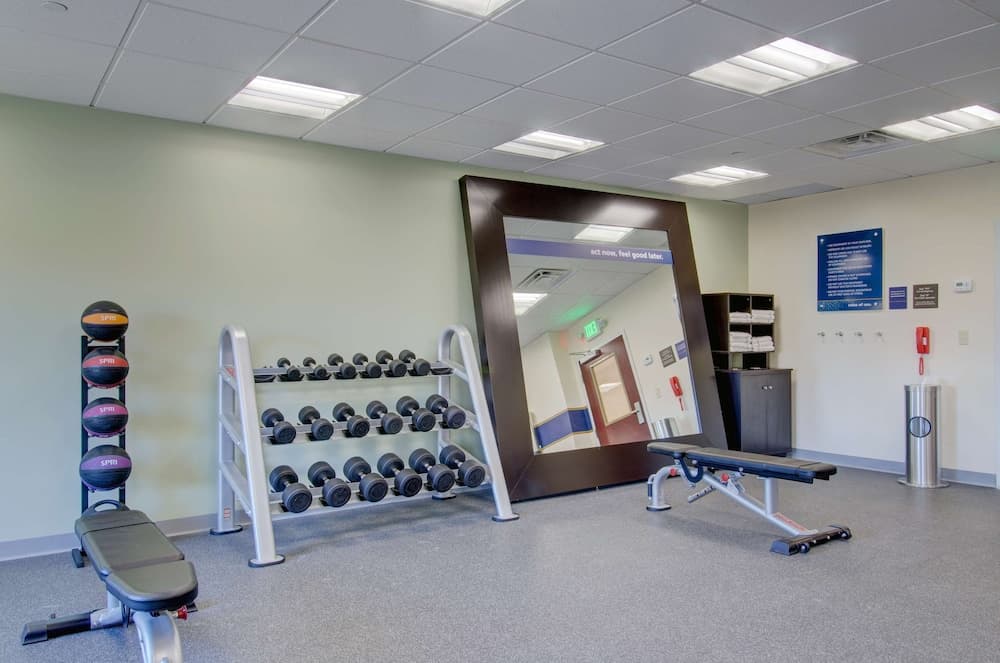 Hampton Inn & Suites Boston/Stoughton gallery photo in Stoughton — image 25
