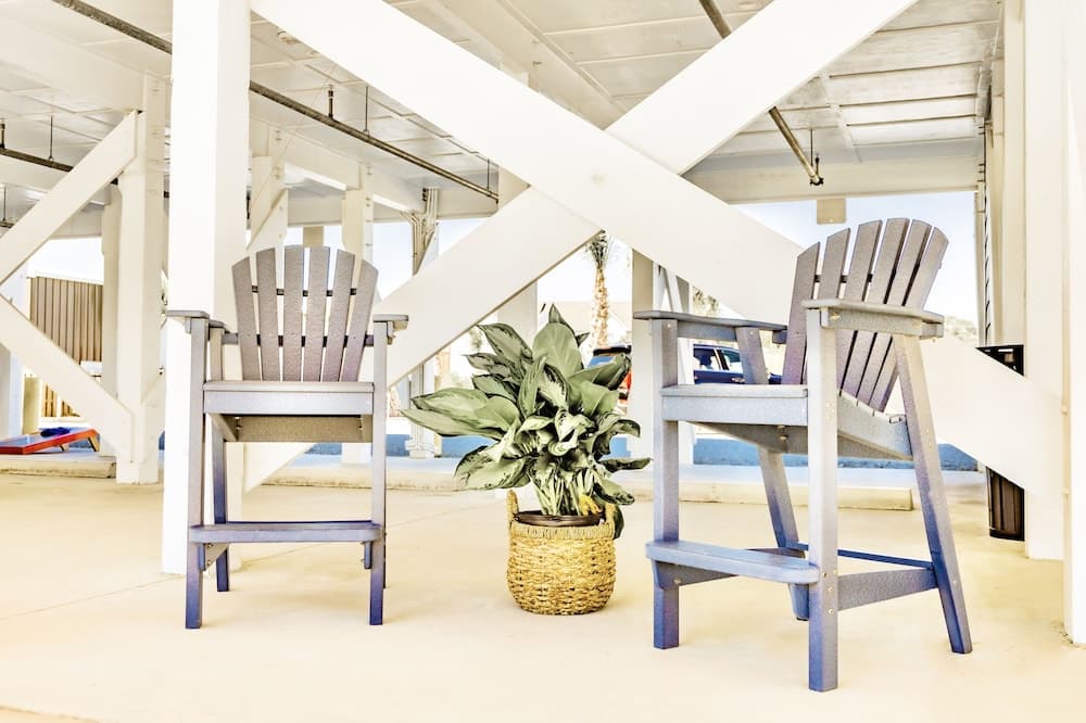 Saltwater Suites gallery photo in Holly Ridge, NC — image 43