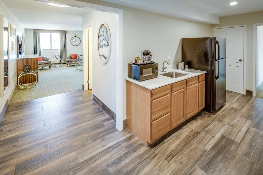 DoubleTree by Hilton Huntington property views in Huntington, WV — gallery photo 3