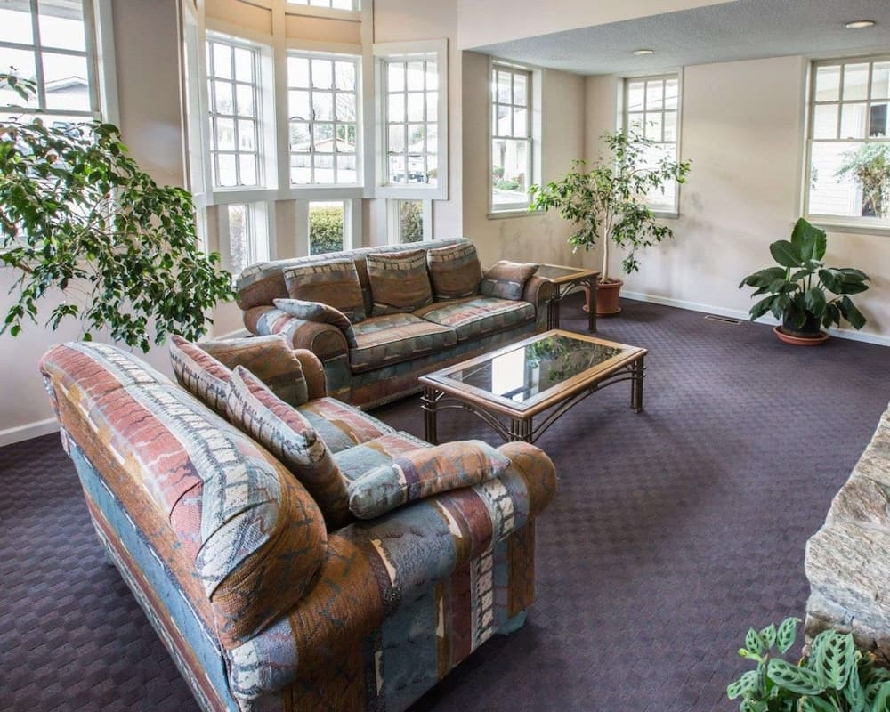 Rodeway Inn & Suites Cherokee On the River interior in Cherokee, NC — gallery photo 2