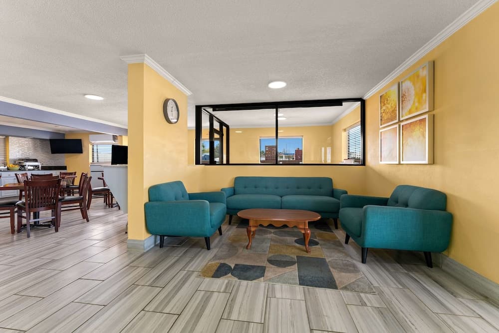 Quality Inn & Suites Dublin property views in Dublin, GA — gallery photo 3