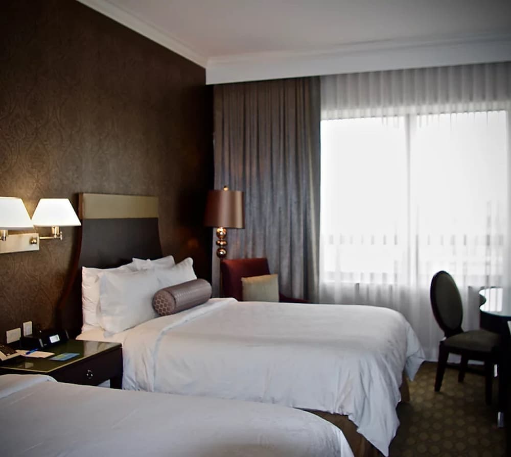 La Banque Hotel gallery photo in Homewood, IL — image 7