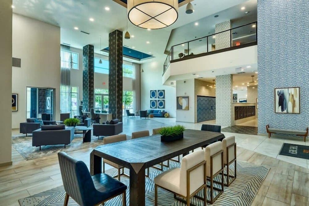 CozySuites at Downtown Phoenix property views in Phoenix, AZ — gallery photo 3