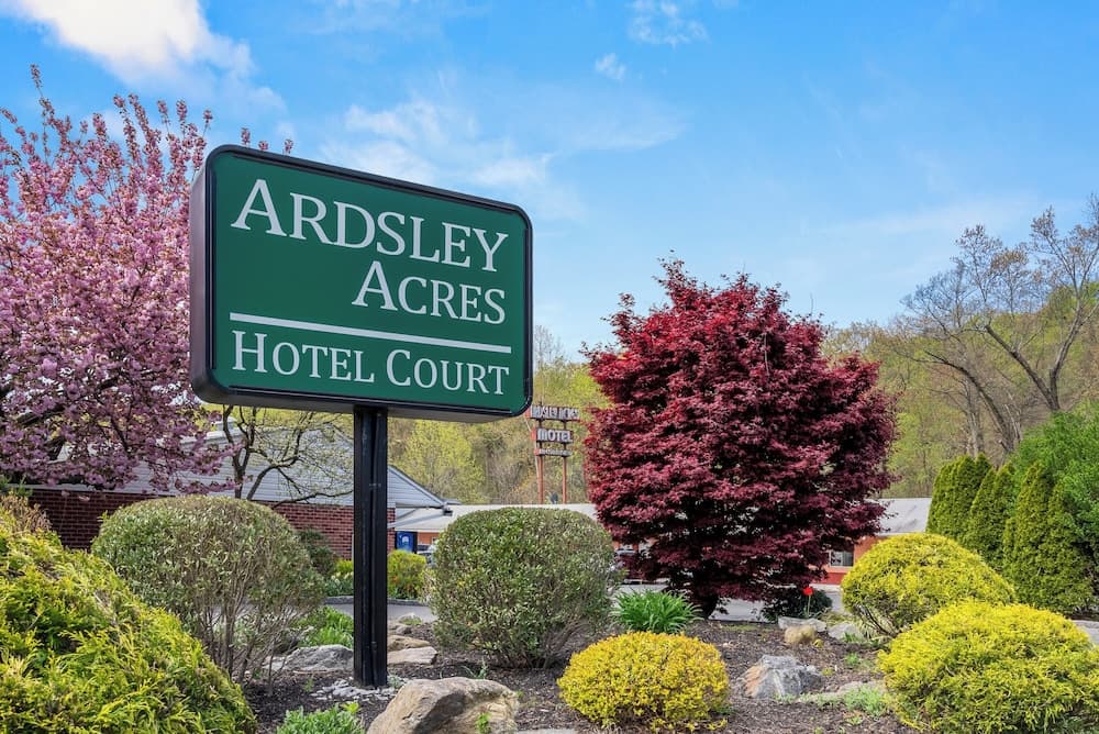 Ardsley Acres Hotel Westchester featured exterior or lobby in Ardsley, NY — similar hotel
