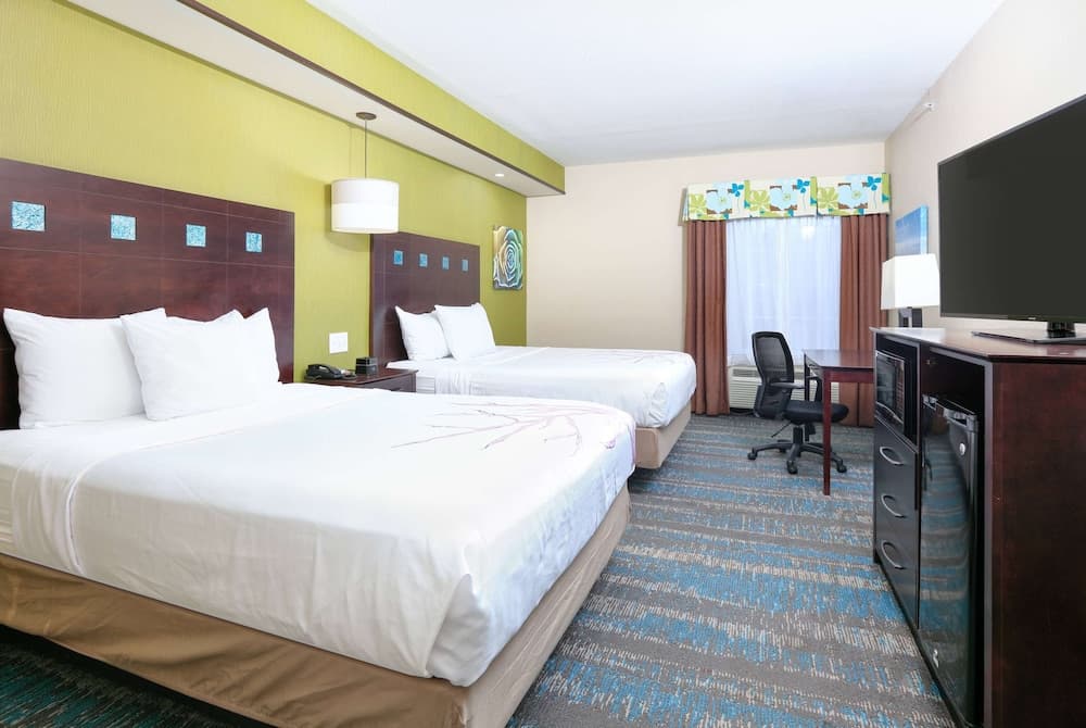 La Quinta Inn & Suites by Wyndham Dallas Grand Prairie South gallery photo in Grand Prairie, TX — image 30
