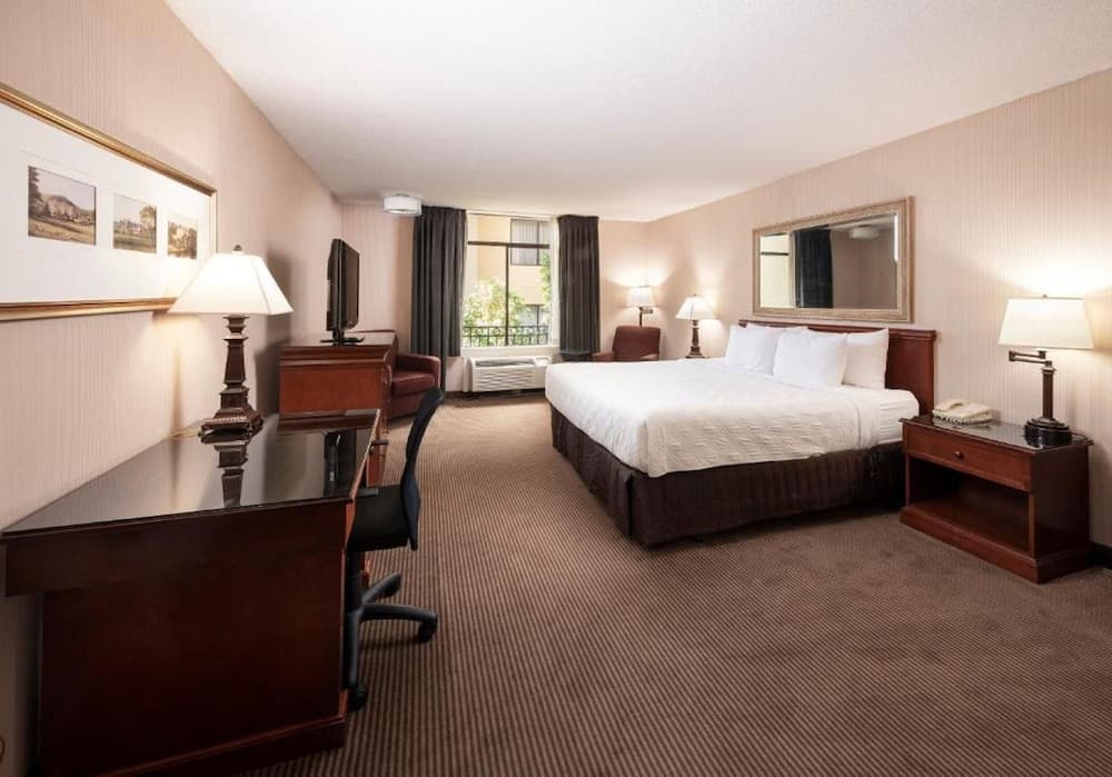 FairBridge Hotel by Concord Plaza gallery photo in Concord, CA — image 15