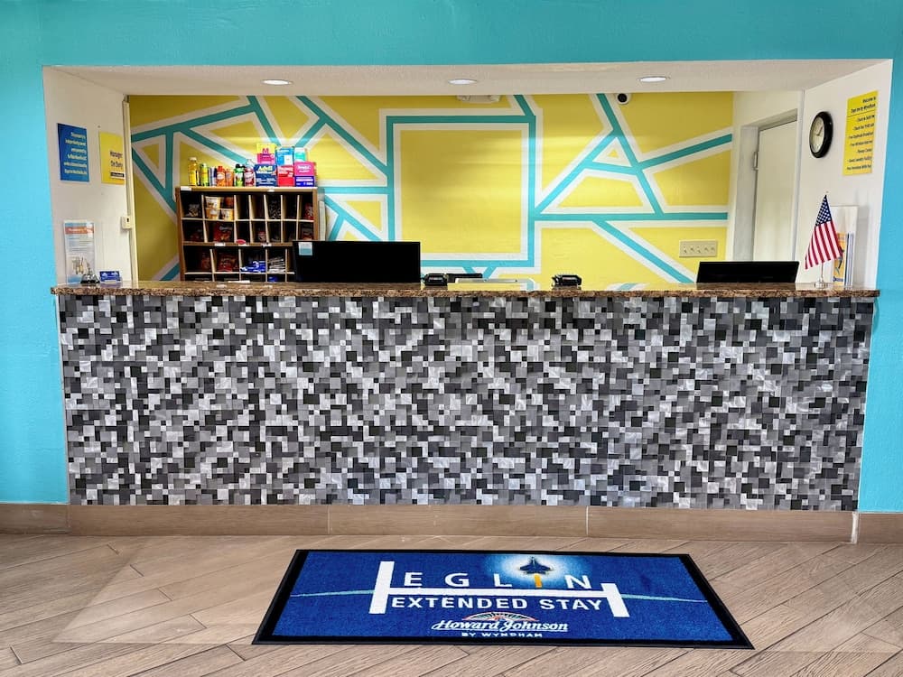 Eglin Extended Stay Hotel, a Howard Johnson by Wyndham interior in Niceville, FL — gallery photo 2