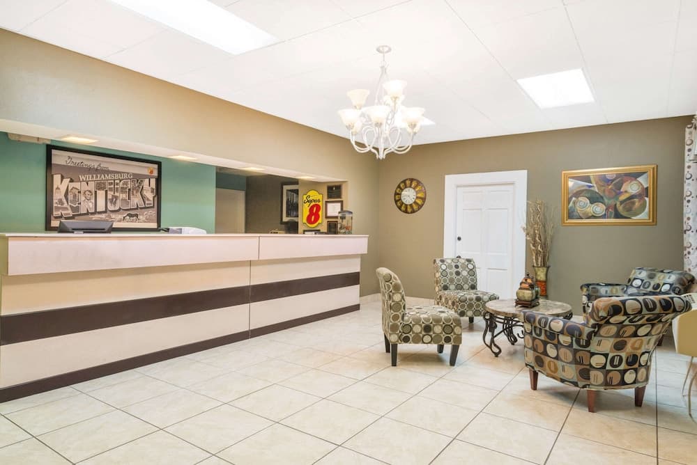 Super 8 by Wyndham Williamsburg interior in Williamsburg, KY — gallery photo 2
