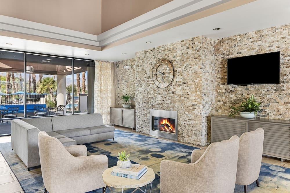 Marriott's Desert Springs Villas I interior in Palm Desert, CA — gallery photo 2