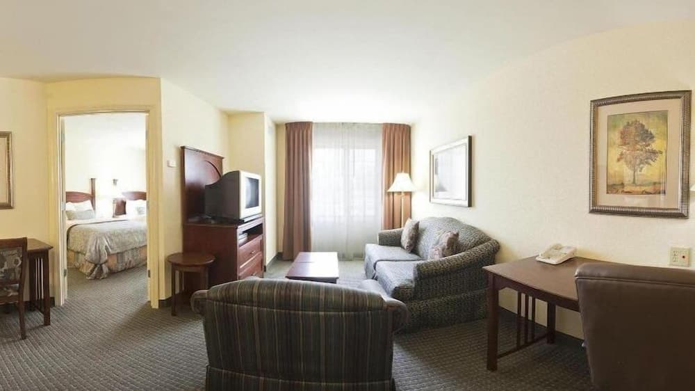 Comfort Inn & Suites Savannah Airport property views in Savannah, GA — gallery photo 3