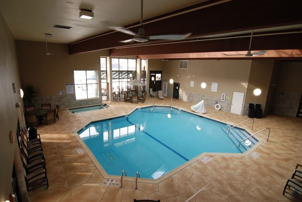 Express Suites Riverport Inn & Suites property views in Winona, MN — gallery photo 3