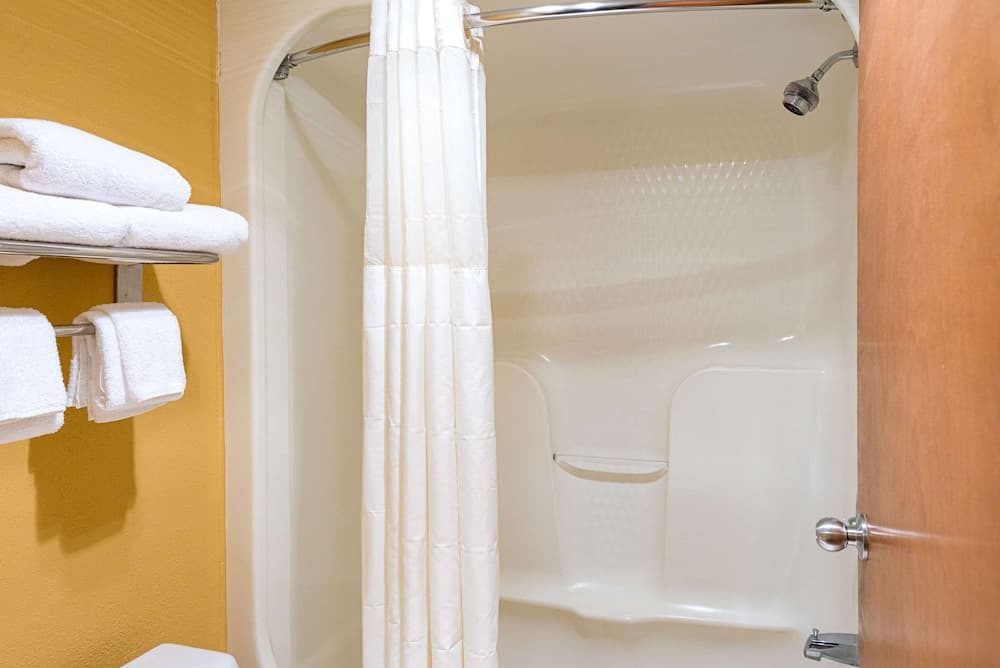 Quality Inn gallery photo in Easton, MD — image 7