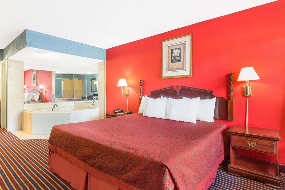 Hotel Inn Albany featured exterior or lobby in Albany, GA — similar hotel