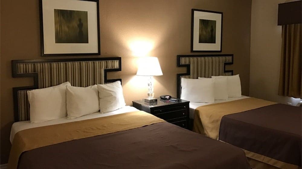 Hotel Saddleback Los Angeles - Norwalk property views in Norwalk, CA — gallery photo 3