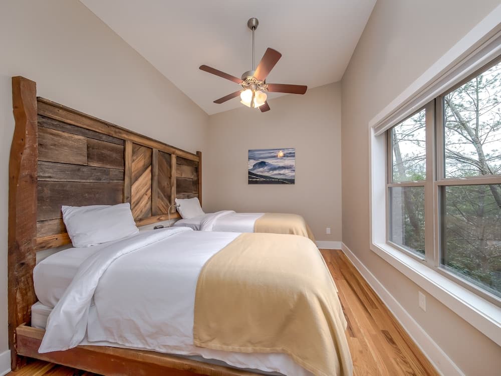 Pilot Cove Forest Lodging property views in Pisgah Forest — gallery photo 3
