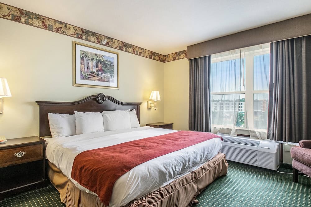 Country Inn & Suites by Radisson, Elkhart North interior in Elkhart, IN — gallery photo 2