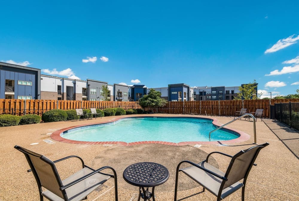Quality Inn & Suites Garland - East Dallas gallery photo in Garland, TX — image 8