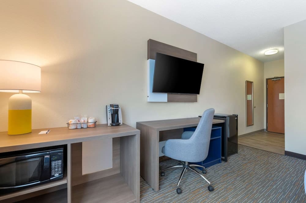 Comfort Inn & Suites Zanesville City Center gallery photo in Zanesville, OH — image 35