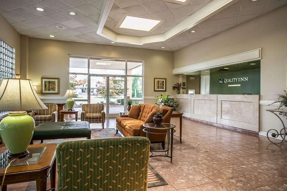 Quality Inn Sumter interior in Sumter, SC — gallery photo 2
